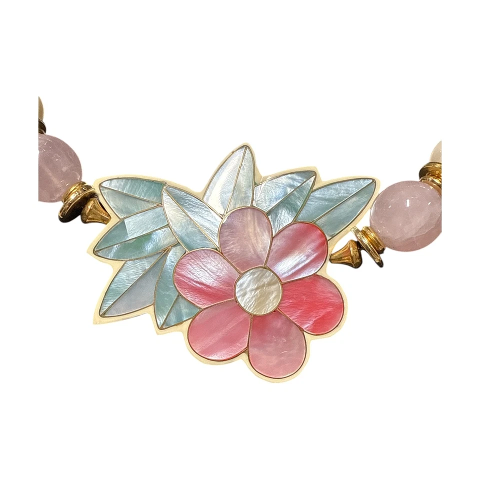 VINTAGE LEE SANDS Gold Tone Inlayed MOP Flower & Rose Quartz Necklace LS447 - Image 2 of 4