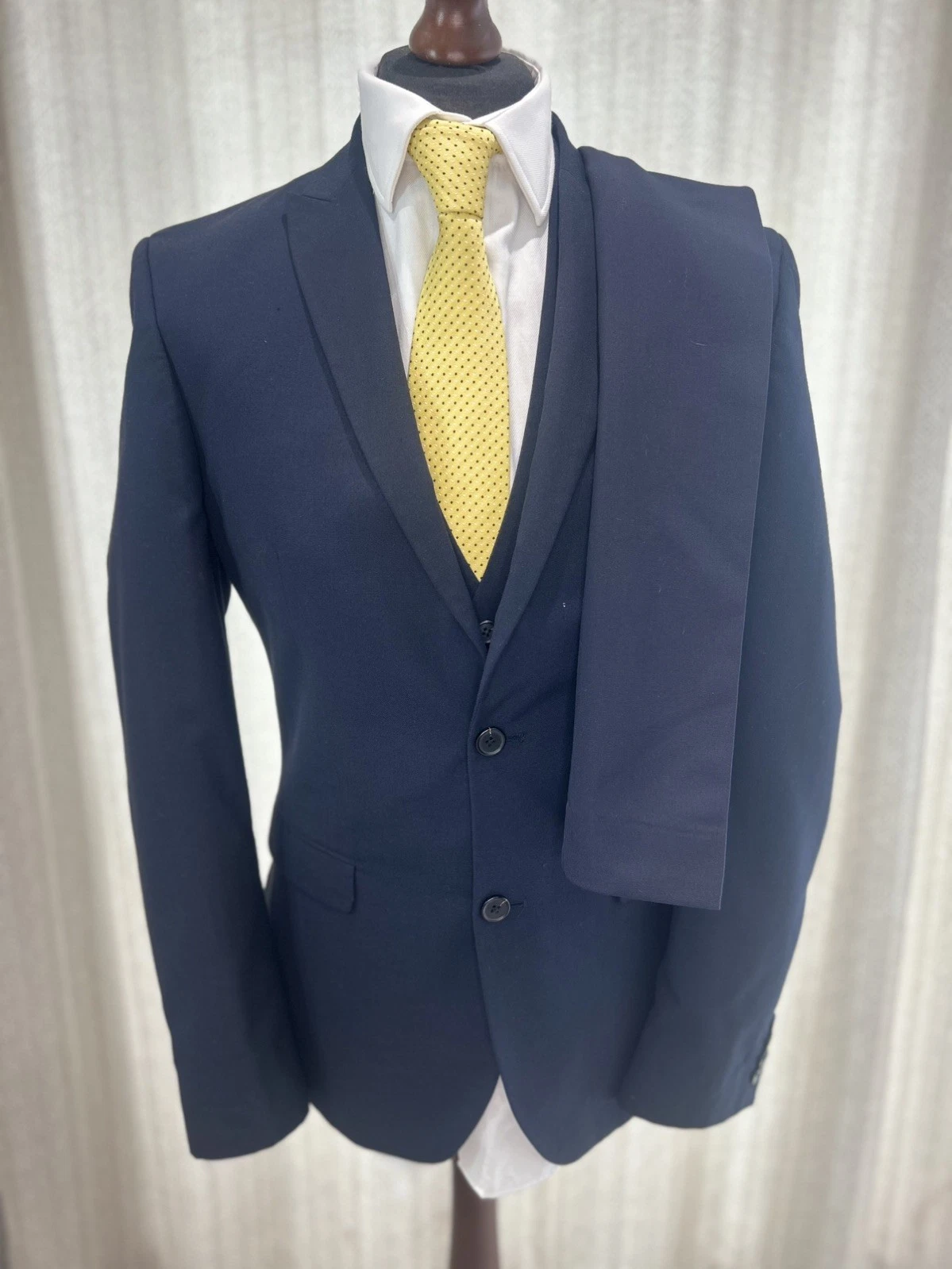 Next mens 3 piece navy suit, jacket 40"L trousers 32/33" slim fit