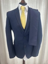 Next mens 3 piece navy suit, jacket 40"L trousers 32/33" slim fit
