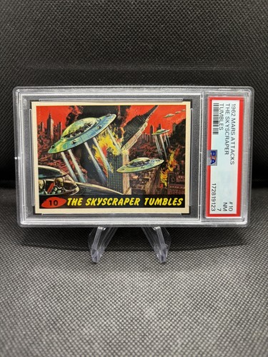 1962 Topps Mars Attacks #10 The Skyscraper Tumbles — PSA 7