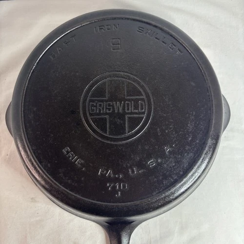 GRISWOLD #9 Cast Iron Skillet Large Logo Heat Ring 710 J