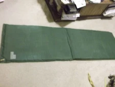 US MILITARY SELF INFLATING GREEN VINYL SLEEPING MAT 72" (L) X 20" (W) 