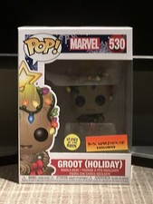 Funko Pop! Vinilo: Marvel Guardians Groot 530 Holiday brilla en la oscuridad con protector