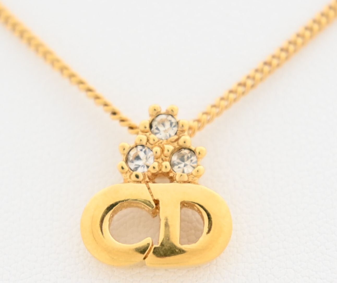 Christian Dior CD Logo Rhinestone Gold Pendant Necklace di6609pk