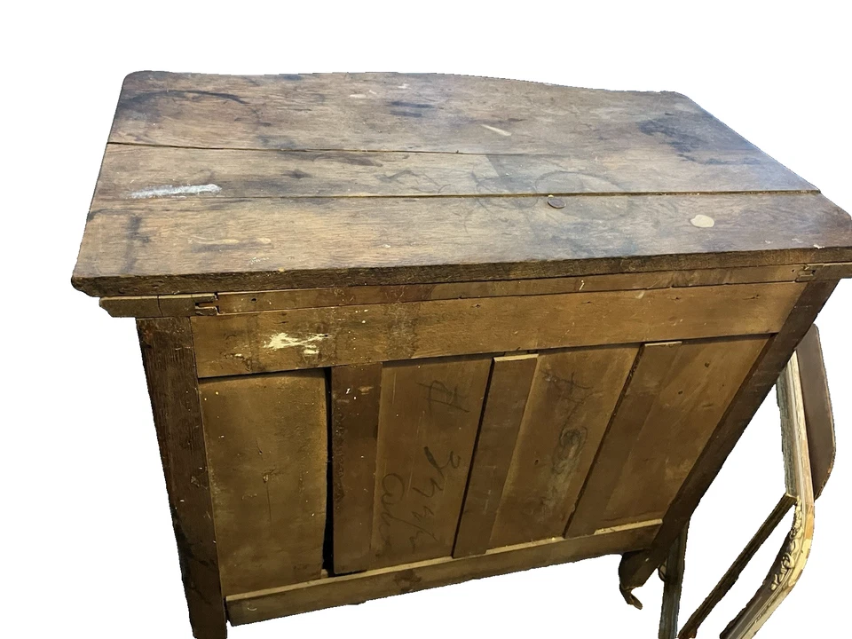 Antiguo armario de pino de 30" Foto 4 de 4