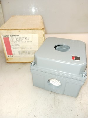 Eaton 10250TN11 Oiltight Enclosure - NEMA 3-4, 13 Gangs, NEW IN BOX