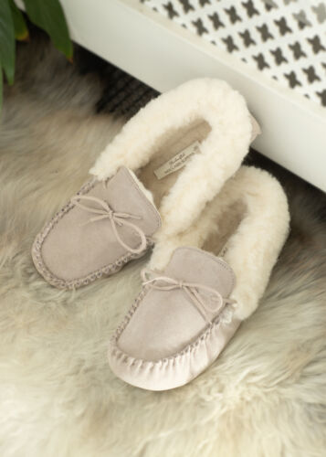 Women's Wool Moccasin Slippers with Suede Sole & Fluffy Cuff by Lambland Camel - Afbeelding 1 van 8