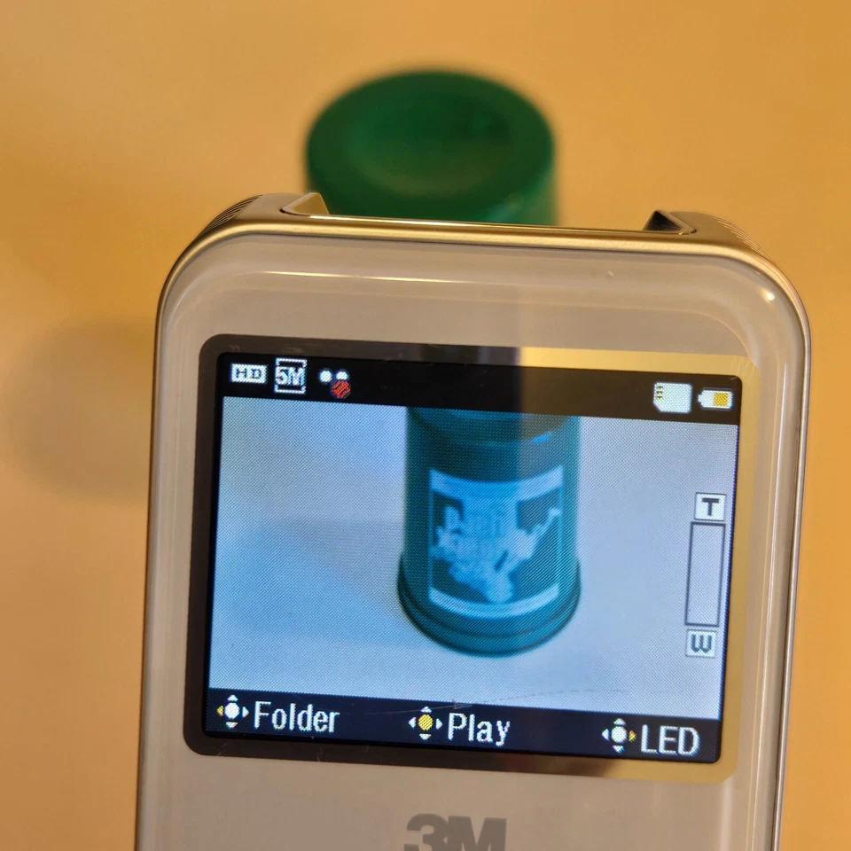 3M Camcorder Projector Shoot N Share CP40 V5R in Box w/ Micro SD Card - Image 4 of 4