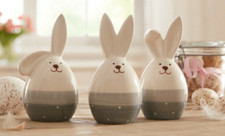 3 Hasen im Set Weiß Grau Ostern Frühling Tischdekoration Landhaus Höhe 11 cm