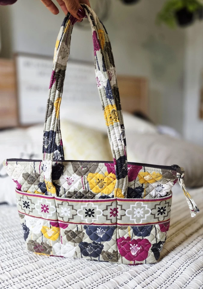 Bolso de Hombro Stephanie Dawn Floral con Múltiples Bolsillos Muy Suavemente Usado Foto 4 de 4