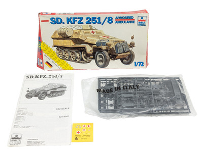 Esci SD KFZ 251/8 Armoured Ambulance Modellbausatz unbenutzt 1:72 Vintage 1983