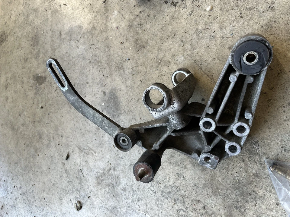 Kit de montaje de alternador turbo 924 1981 Foto 4 de 4