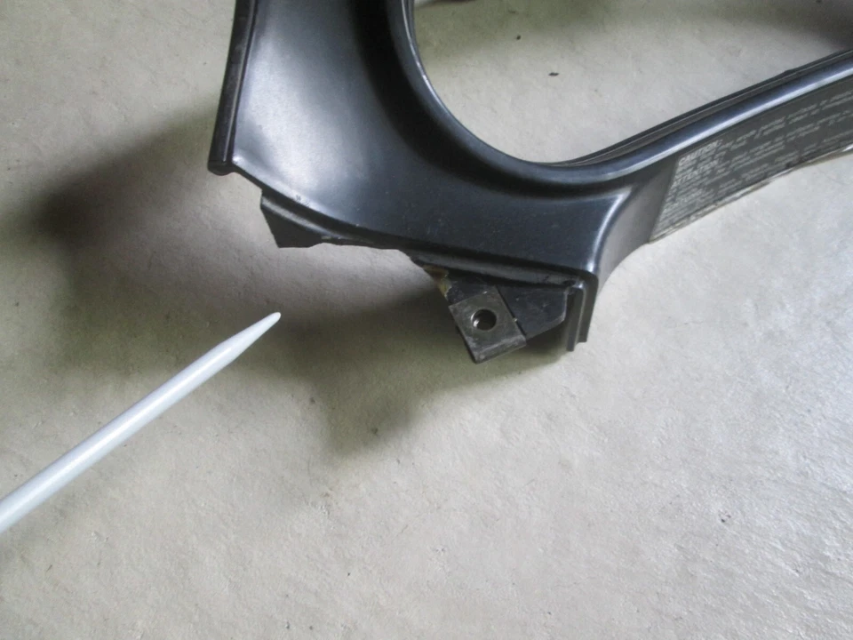 Yamaha 1989-1990 FJ1200 PANEL INTERIOR 5 METROS ENVOLVENTE 3CV-2836R-00-00 DAÑADO Foto 2 de 4