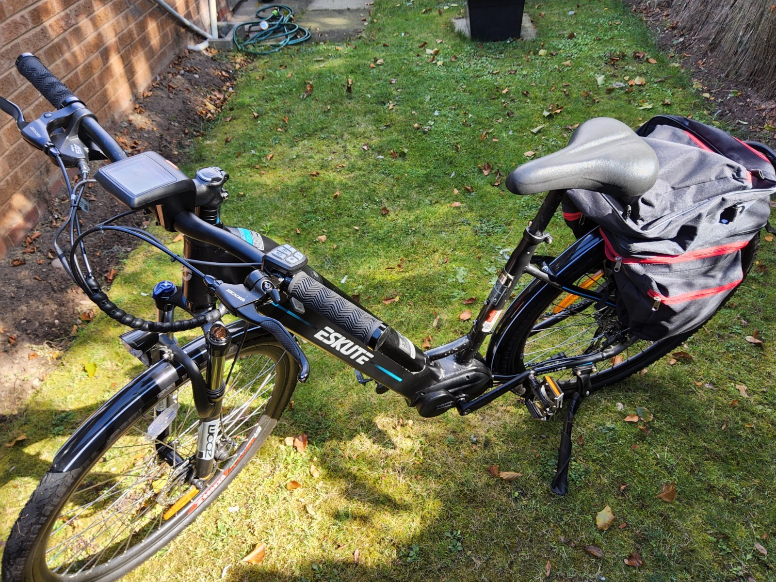 Eskute POLLUNO PRO commuter electric bike 250W Power Assist 14.5ah