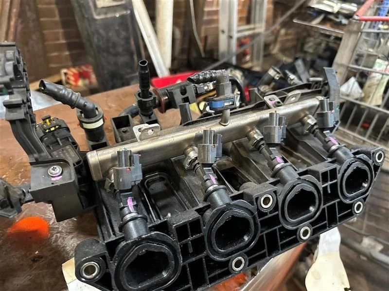 Colector de admisión 2 puertas 1,4 L con turbo compatible con FIAT 500 572802 12-17 Foto 3 de 4