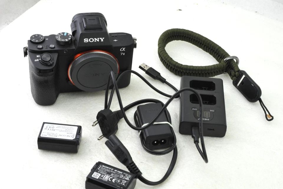 Sony A7 II Digitalkamera ILCE-7II 24,3 MP Body, Auslösungen/shutter count 44737