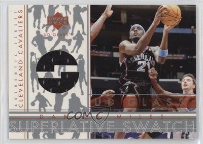 2002-03 UD Glass Superlative Swatch Darius Miles #DM-S 1g89
