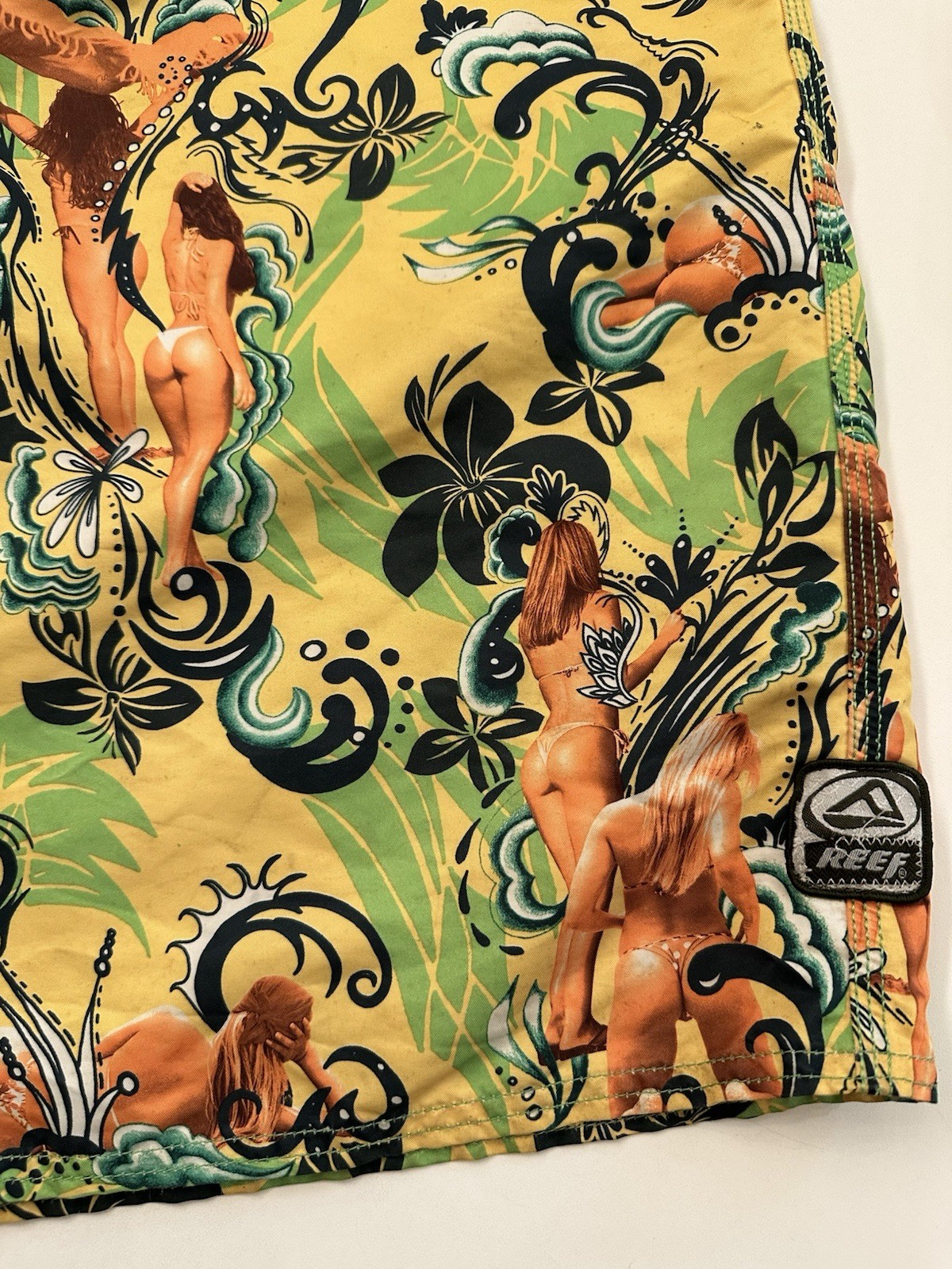 Vintage Board Shorts Men's 38 Reef Surf Bikini Babes Booty Boardies Swim Trunks