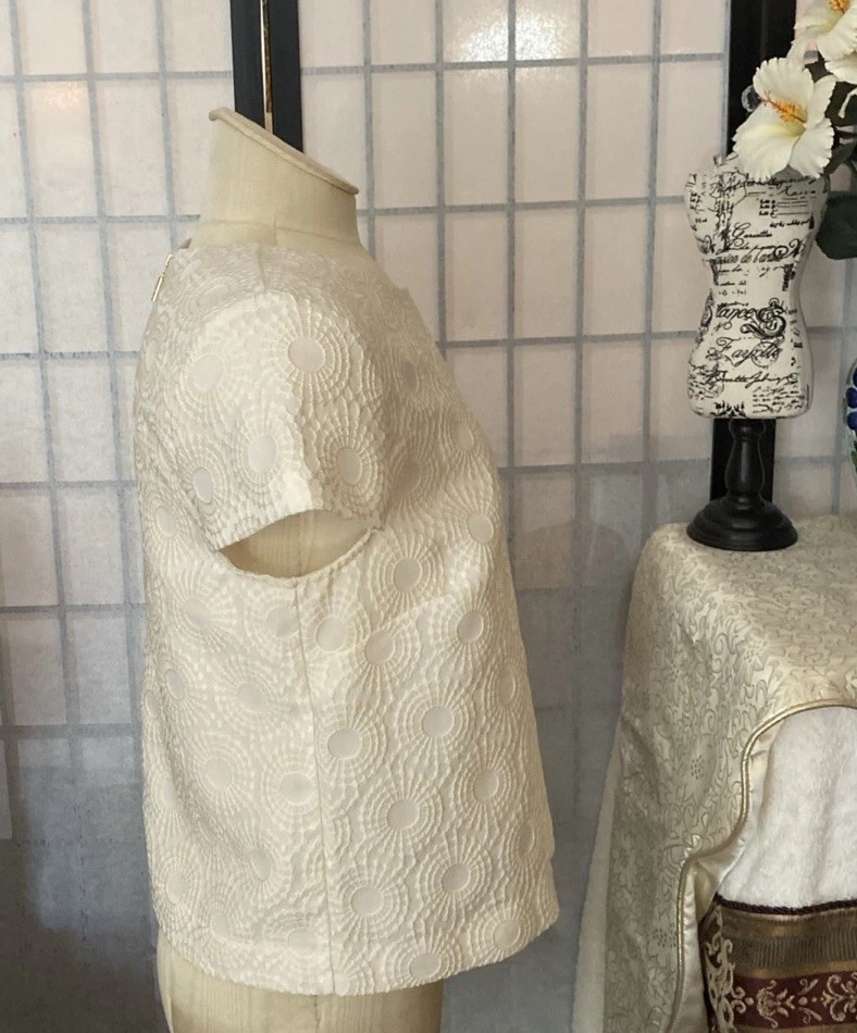 Top de ganchillo beige Kensie Foto 3 de 4