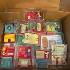 De Agostini Snoopy Set Make And Collect Friends! BRAND NEW 10 character+ More
