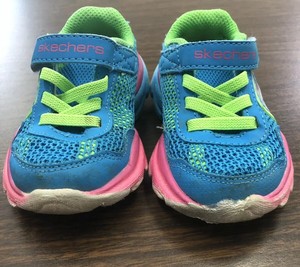 sketchers size 5