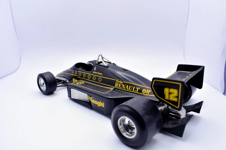 Modellini auto FORMULA 1 F1 scala 1:24 Lotus 97 T 12 Burago diecast modellismo - Immagine 3 di 3