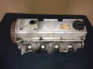 17166 Zylinderkopf VW Passat (3A2, 35I) 048103373H 2,0 85Kw