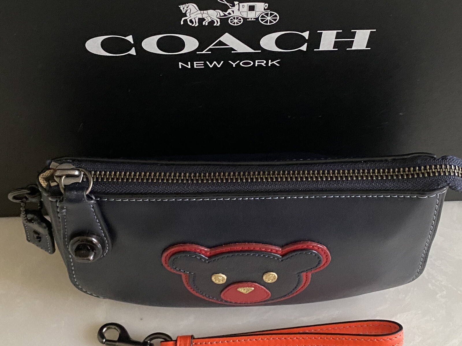 COACH BLUE LEATHER BEAR VARSITY PATCH TURNLOCK PO… - image 4