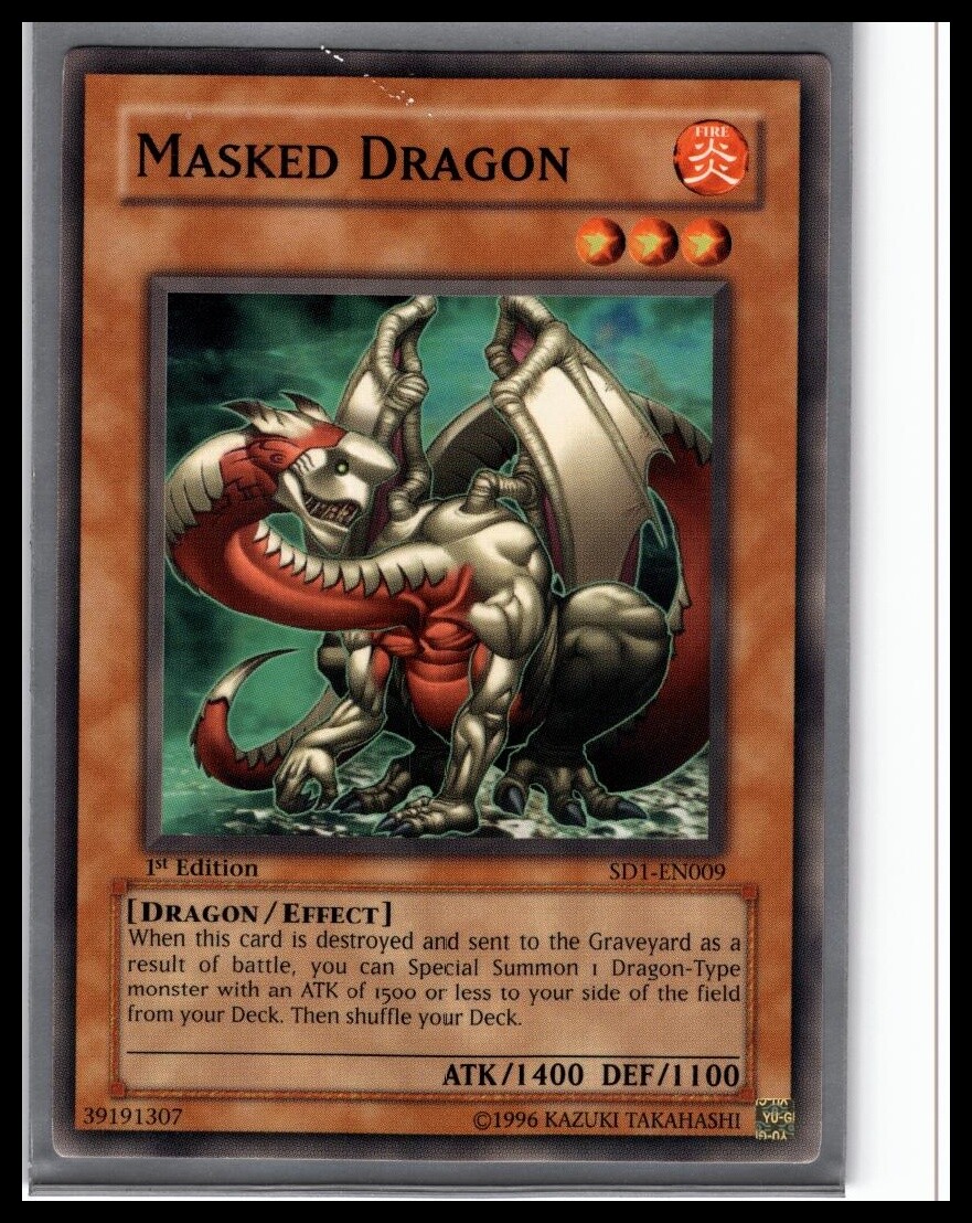 Structure Deck: Dragon's Roar #SD1-EN009 Masked Dragon 1st Edition