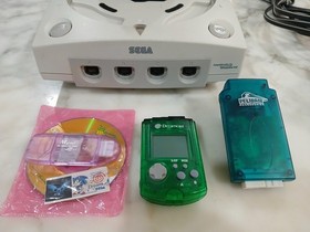 Sega Dreamcast Console + 2 controllers +VMU +rumble pack + cables +DC-SD Reader
