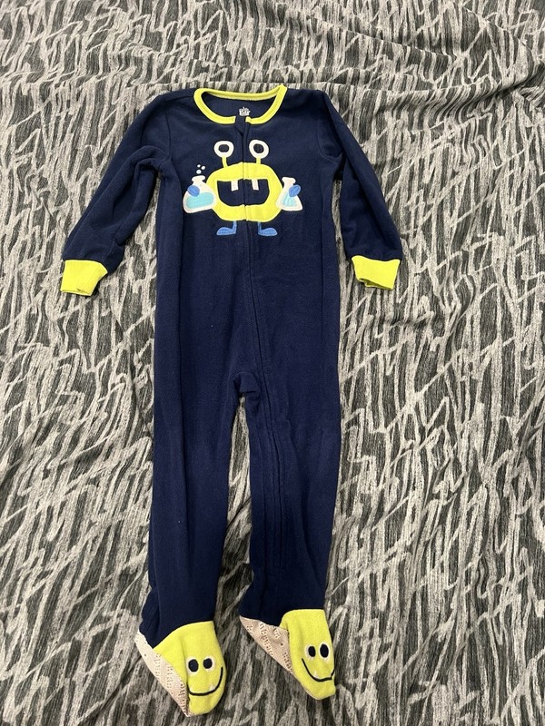 Toddler 1 Piece Footed Fleece Pajama Size 2T