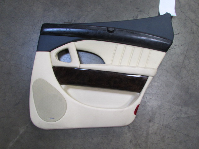 Maserati Quattroporte, RH Rear Door Trim Panel w/ Shade, Cream/Blue, Used