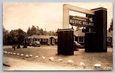 1943 JOHNSONS RUSTIC VILLAGE HOUGHTON LAKE MICHIGAN real photo postcard