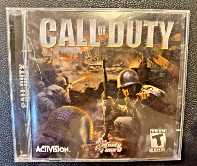 Call of Duty 2003 2 Disc Set Activision Infinity Ward Vintage PC Game