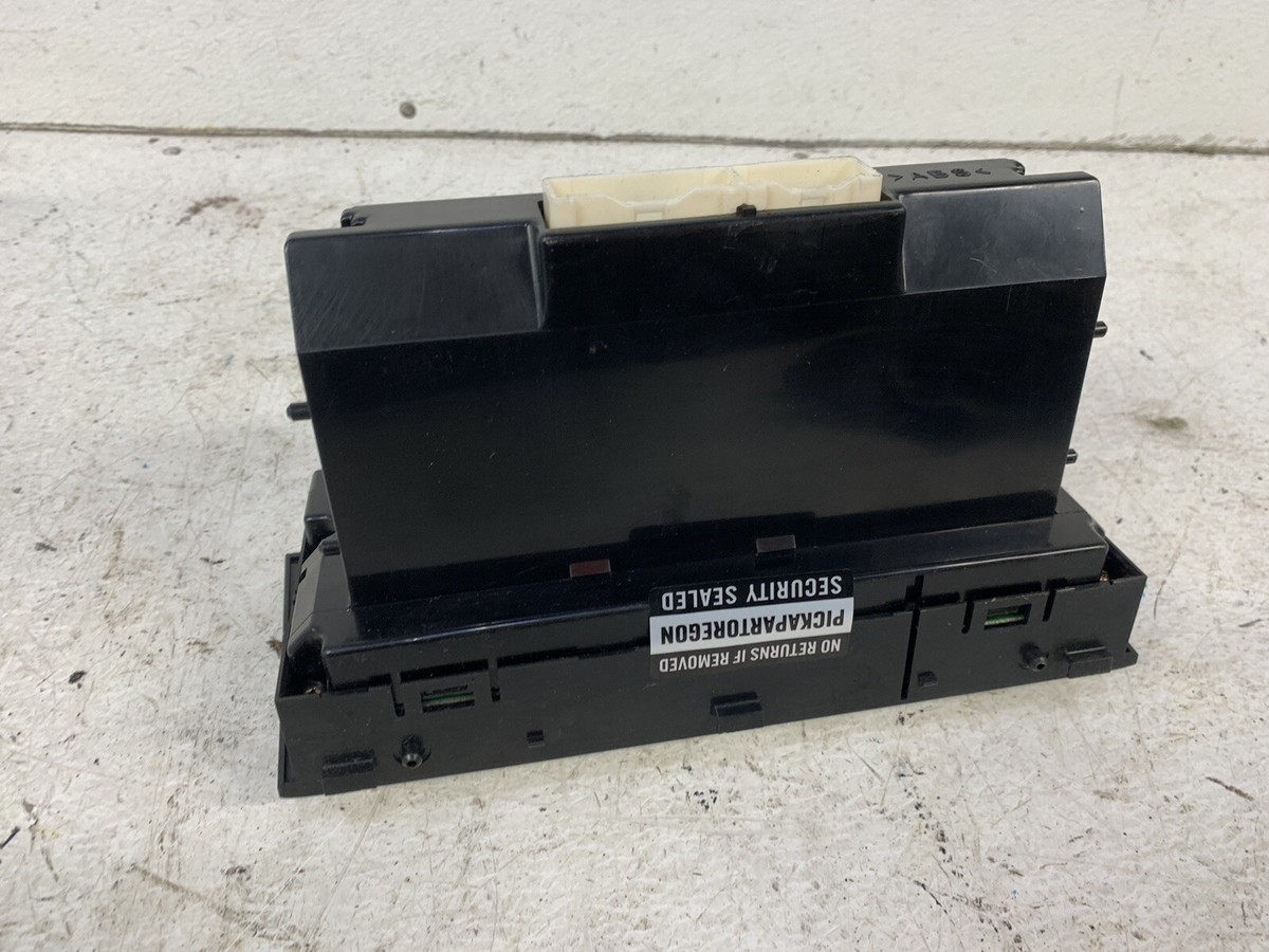 LEXUS IS300 エアコンコントロールパネル カナダ 2001 Lexus IS300 HVAC Heater A/C Control Switch Panel
