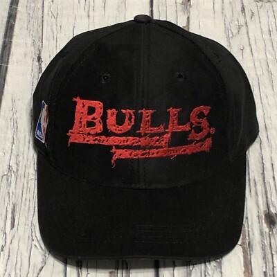Casquette Snapback Chicago Bulls - Marque Sports Specialties - Noire - Vintage - Occasion