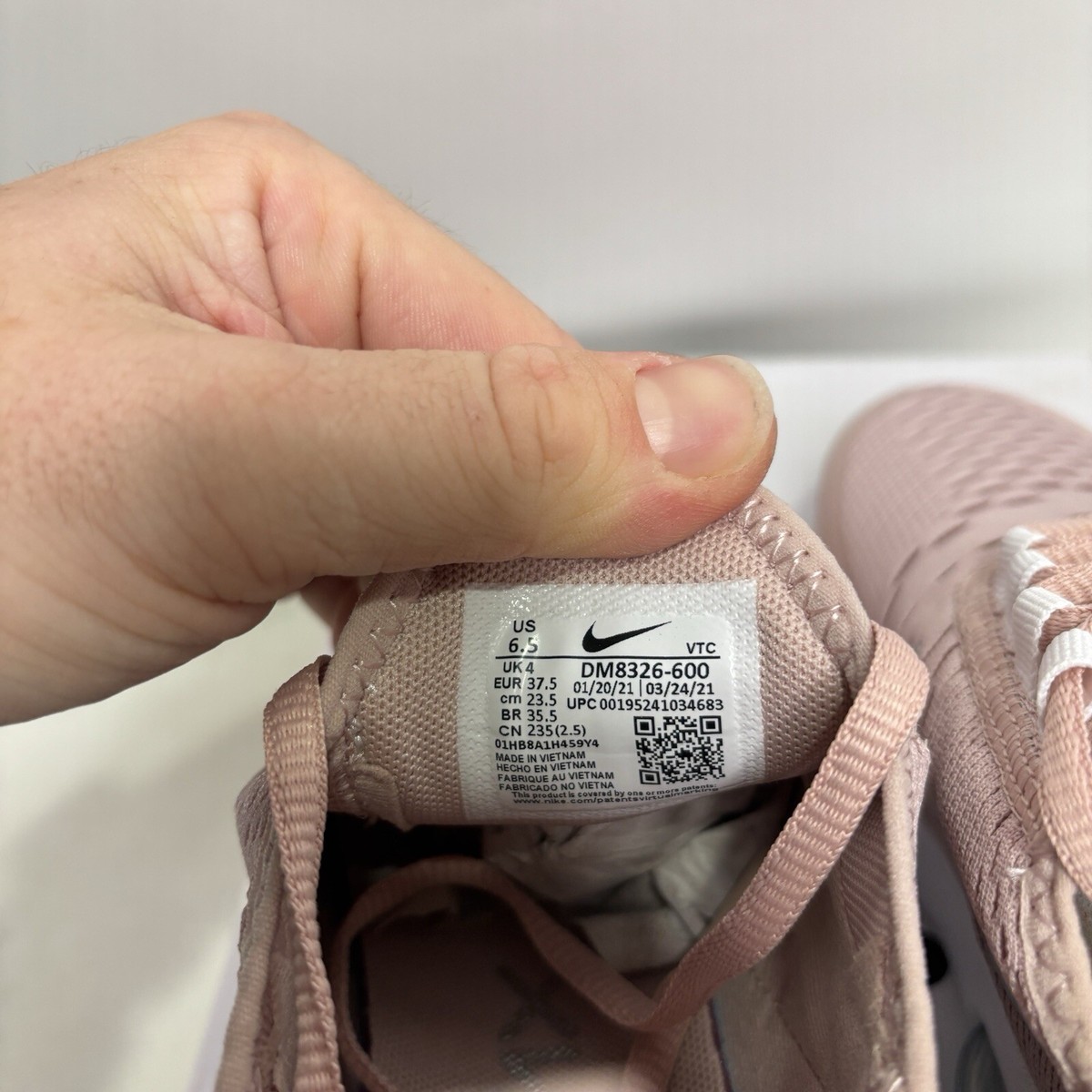Nike Air Max 270 WMNS “Pink Oxford Metallic Silver” DM8326
