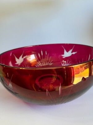 Vintage Heavy Red Cranberry Cut to Clear Glass Duck Cattails Large Bowl 10''
