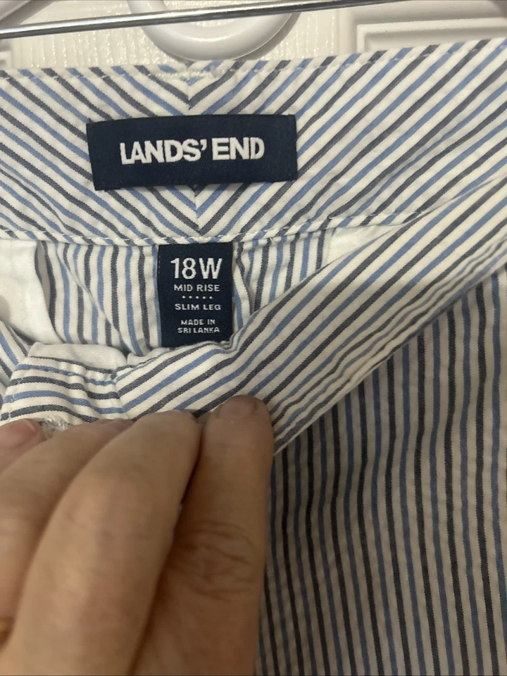 Lands End Pants Womens 18W Blue White Gray Striped Crop Capri Straight Med Rise - Image 3 of 4
