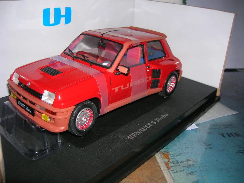 Renault 5 R5 turbo 1/18 rossa red stradale Universal Hobbies UH cod. 4520 - Immagine 2 di 4