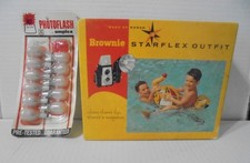 Vintage KOKAK Brownie Starflex camera/flash outfit with original box no. 25T