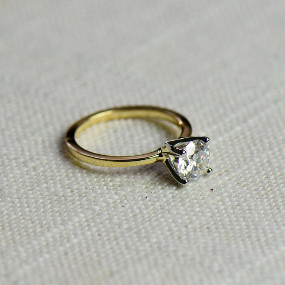 1.00 Ct Round Cut Simulated Diamond Wedding Ring 14K Real Yellow Gold Size 5.5  - Image 3 of 4