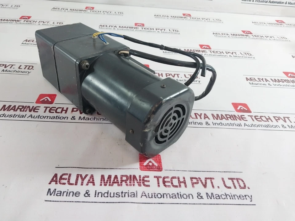 ORIENTAL MOTOR CBI590-803 Clutch & Brake Motor 200/220V 90W 0.8A 1300-1600R Min - Image 4 of 4