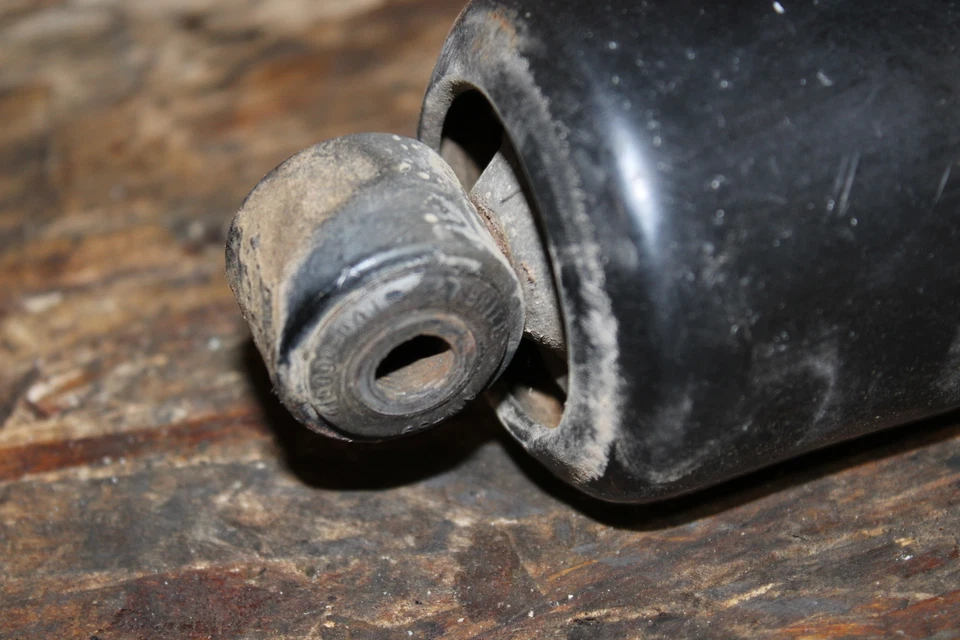 Amortiguador de oruga Polaris Ultra RMK 1996 suspensión trasera Foto 2 de 3