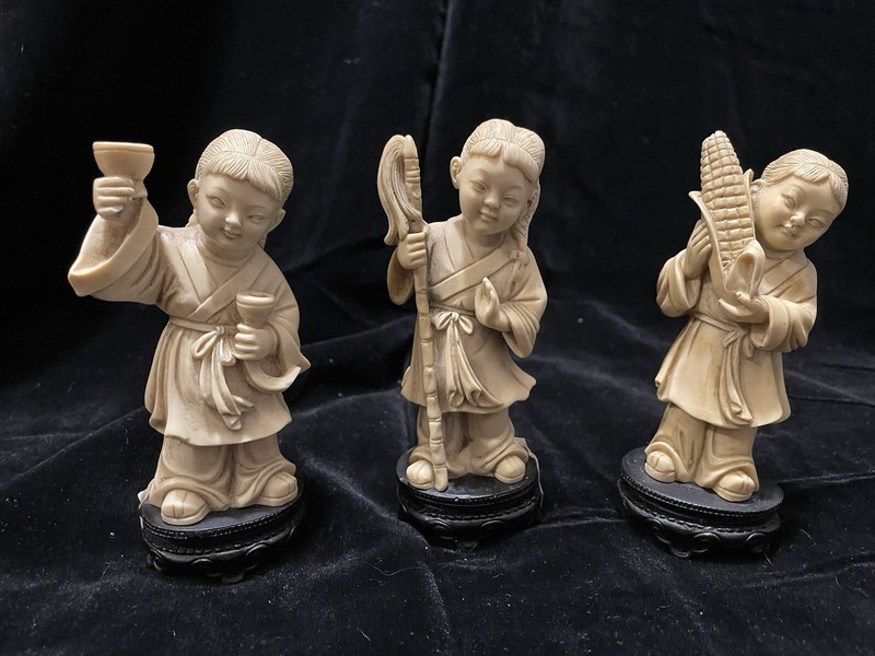 Three Wony  Asian Women From Italy