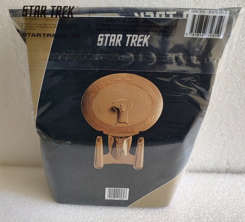 NEW 2019 EAGLEMOSS STAR TREK USS ENTERPRISE NCC-1701-D GOLD MODEL SPECIAL 20 - Picture 3 of 3