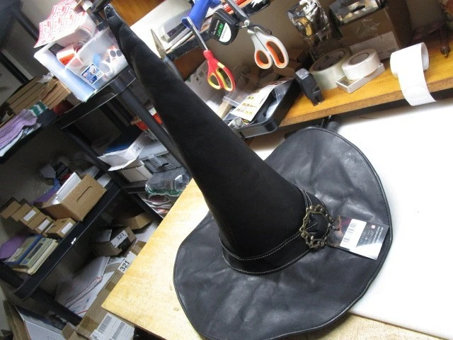 CUERO NEGRO GENUINO Mago del Reino Sombrero HECHO EN ESPAÑA TALLA GRANDE LG NUEVO Foto 2 de 4