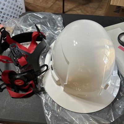 Milwaukee Tool 48-73-1121C Bolt White Full Brim Hard Hat W/6Pt Ratcheting