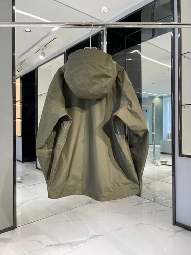 Unisex ARC Beta LT Coat Waterproof Camping Hiking Outdoor Green Jackets image 3