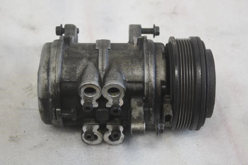 Ford Mustang GLX 1982 1983 convertible compresor de aire acondicionado Foto 4 de 4